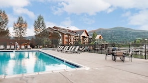 Piscine intérieure, piscine chauffée