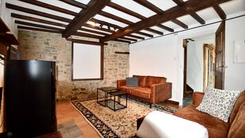 TV connectée, console de jeux vidéo, livres