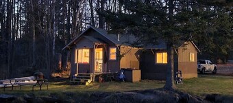 Cozy cabin right on the water! All bikers, skiers, fisherman and more welcome!