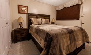 2 عدّة غرف نوم وواي فاي مجانًا وملاءات أسرّة