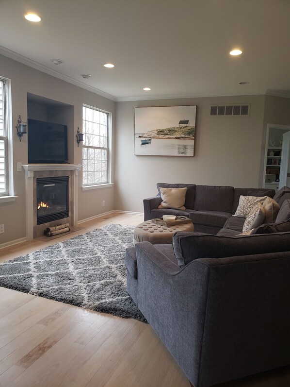 Smart TV, fireplace, offices