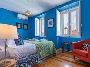 2 chambres, bureau, fer et planche à repasser, accès Internet