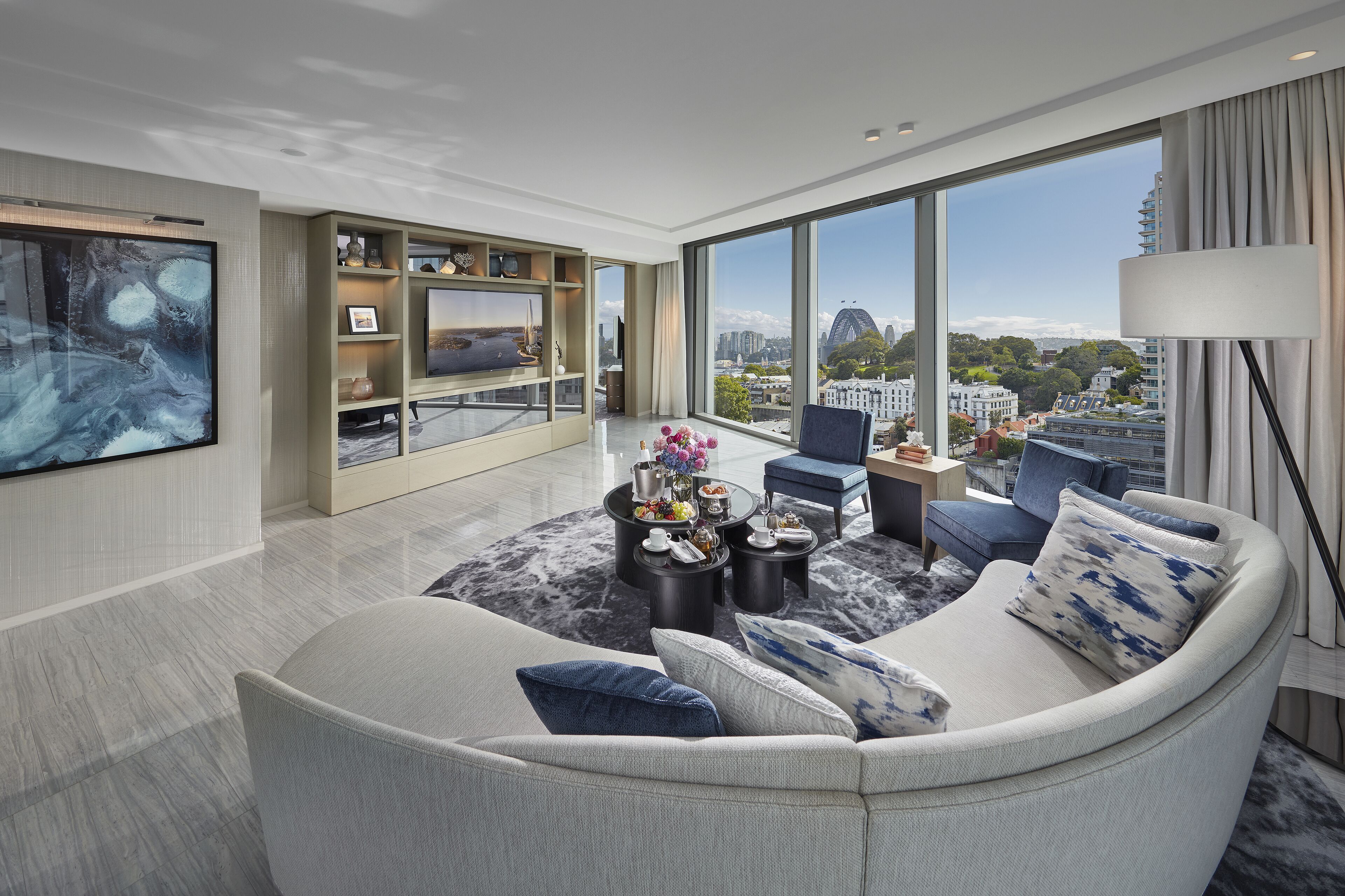 Premier Harbour Bridge Suite | Living area