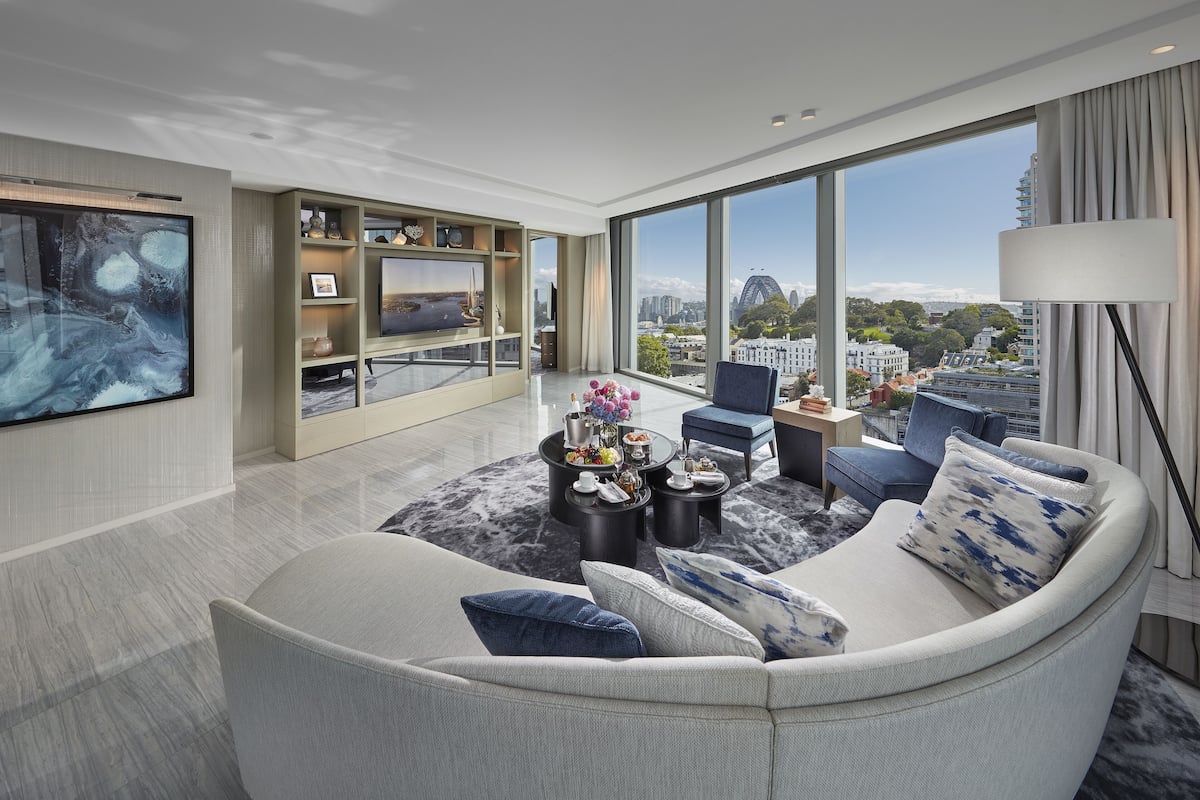 Premier Harbour Bridge Suite | Living area