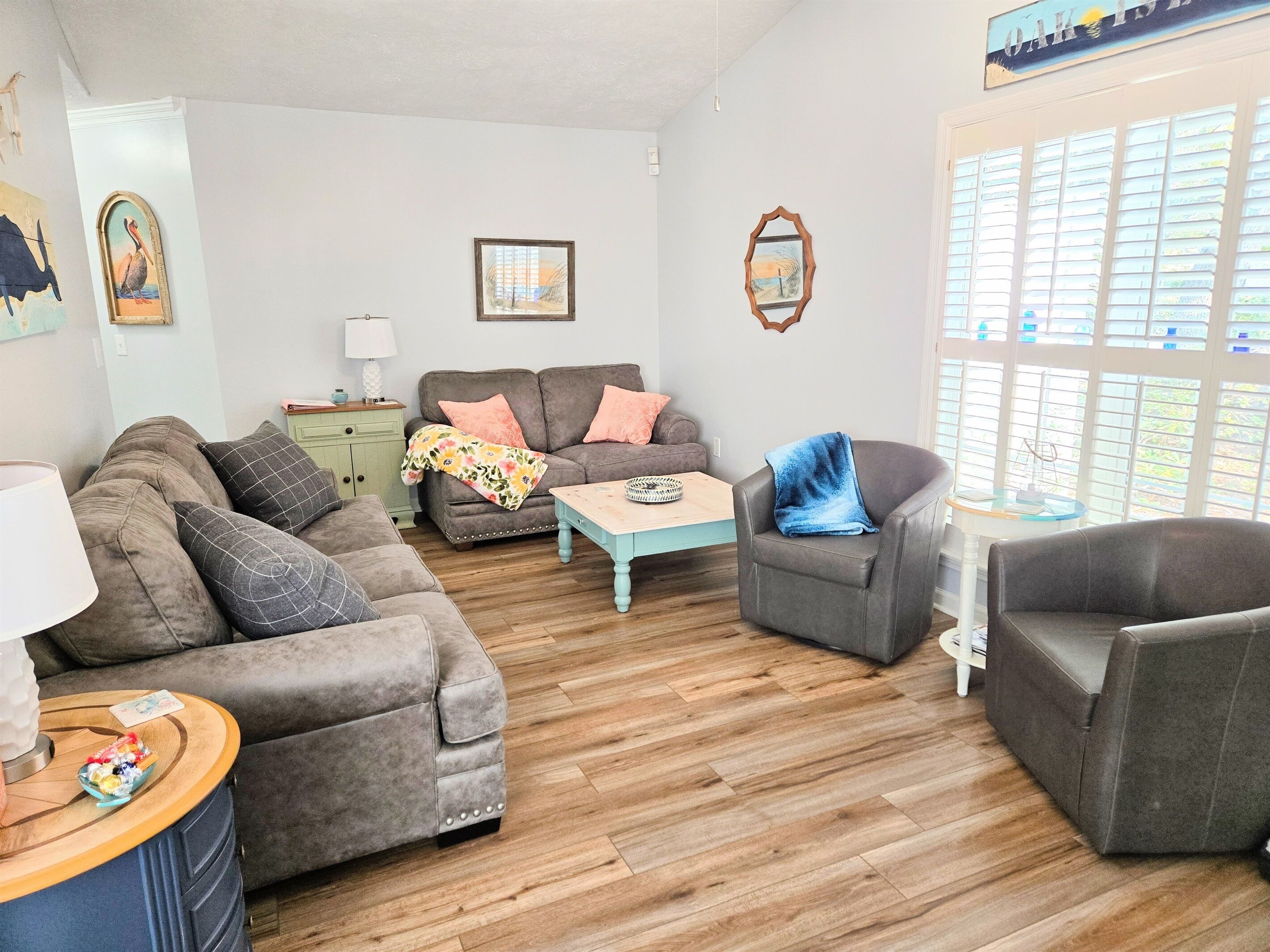 Smart TV, lareira, Hulu, livros