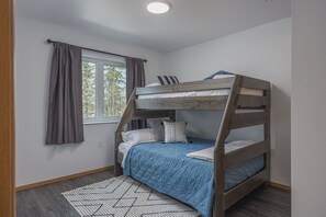 2 camere, ferro/asse da stiro, Wi-Fi gratuito, lenzuola