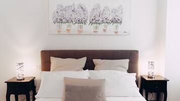 Literie hypoallergénique, couette en duvet d'oie, minibar, bureau