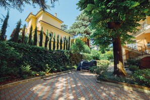 Exterior - Grand Central Room (Bologna)