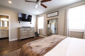 2 bedrooms, travel crib, WiFi, bed sheets