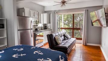 3 bedrooms, travel cot, free WiFi, wheelchair access