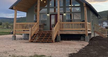 Cozy Cabin With a View of Bear Lake