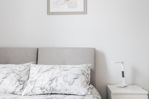 2 Schlafzimmer, Bügeleisen/Bügelbrett, kostenloses WLAN