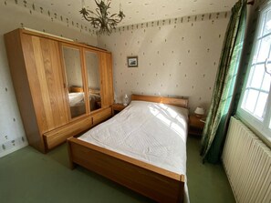 5 bedrooms, free WiFi