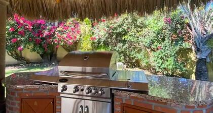 Villas Escondido Villa# 4 One Bed. Suite Only 3km.-2ml. to beach and shopping