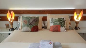 Habitación doble Deluxe | Minibar, wifi gratis y ropa de cama