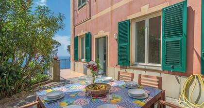 CASA FLAMINIA - Panorama, Relaxation, and Parking