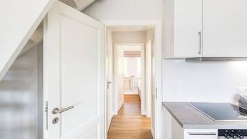 Kühlschrank, Ofen, Herdplatte, Geschirrspüler