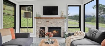 EcoLuxe Villa on 146 acres in Kangaroo Valley - breathtaking views,wild swimming