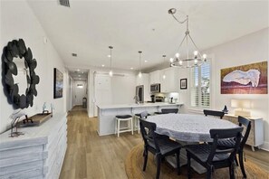 Dining - Moorings 31 - Sunset Spectacular<br>The Moorings at Jekyll Harbor Marina (Jekyll Island)