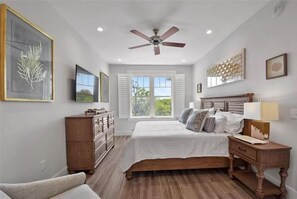 3 bedrooms, iron/ironing board, free WiFi, bed sheets - The Moorings #36<br>Luxe Riverfront Condo! (Jekyll Island)