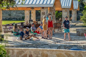 Property grounds - The River Lodge (Uvalde)