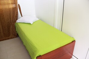 2 slaapkamers, een strijkplank/strijkijzer, gratis wifi, beddengoed