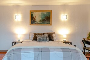 1 slaapkamer, een bureau, gratis wifi, beddengoed