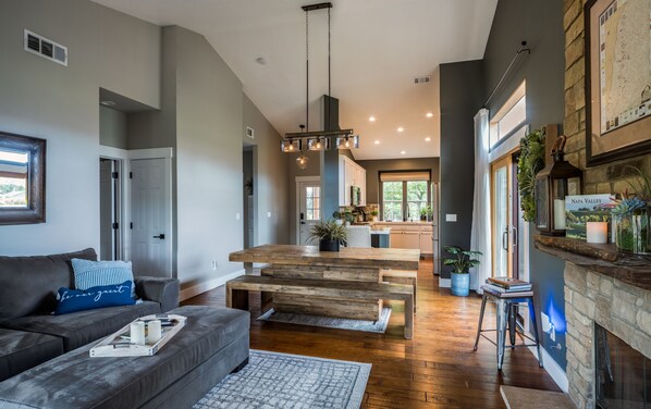 Smart TV, stereo, printers