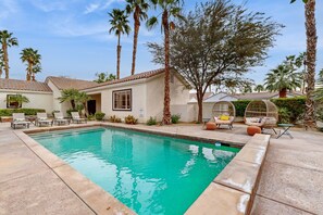 Et oppvarmet basseng