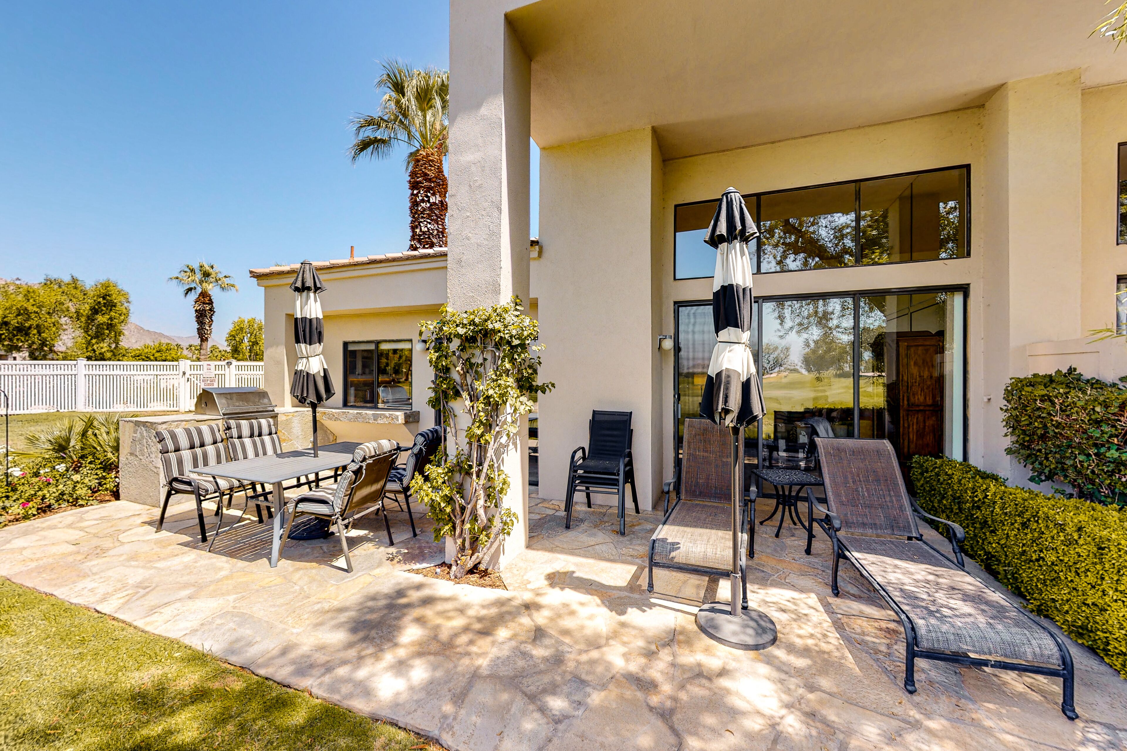 Mountain-view gem with pool, spa, golf, and EV level 2 charging outlet