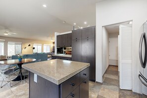 Interior - Luxe La Quinta Haven with Private Pool, Spa & Pool Table 4BR #067085 (La Quinta)