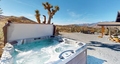 Secluded hilltop home with hot tub, cowboy pool, & amazing views