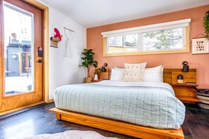 Deluxe Studio | Egyptian cotton sheets, premium bedding, memory foam beds