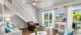 3 bed 2 Bath, heated pool, walk to beach and village