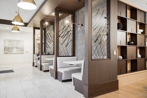 Dining - Luxury South End 1BR w. W/D and Gym, by Blueground (Boston)