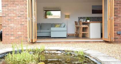 The Knox - Beautiful Two Bed Cottage Near Orford