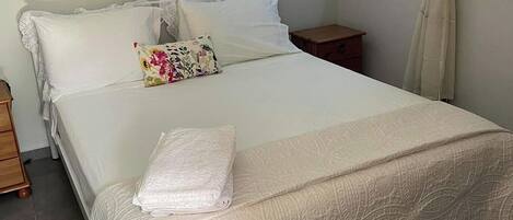 1 soverom, strykejern/-brett, wi-fi og sengetøy