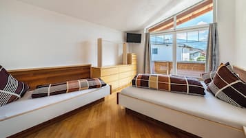 3 quartos, Wi-Fi de cortesia, roupa de cama