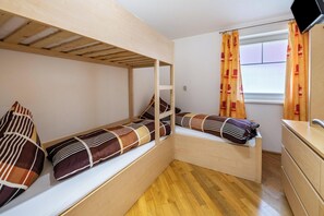 3 habitaciones, wifi gratis y ropa de cama