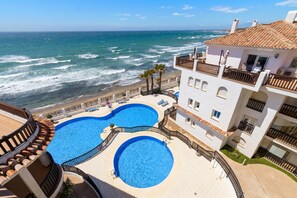 Pool - Puerta Del Mar Penthouse Beachfront, Mijas Costa, Spain (Mijas Costa)