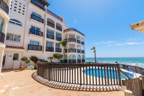 Pool - Puerta Del Mar Penthouse Beachfront, Mijas Costa, Spain (Mijas Costa)