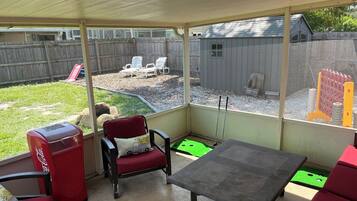 屋外ダイニングエリア