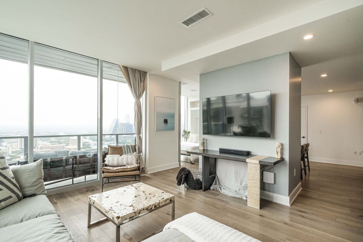 Photo 18 of Rainey St, Bachelorette Penthouse, Pool +Views & Walk Everywhere