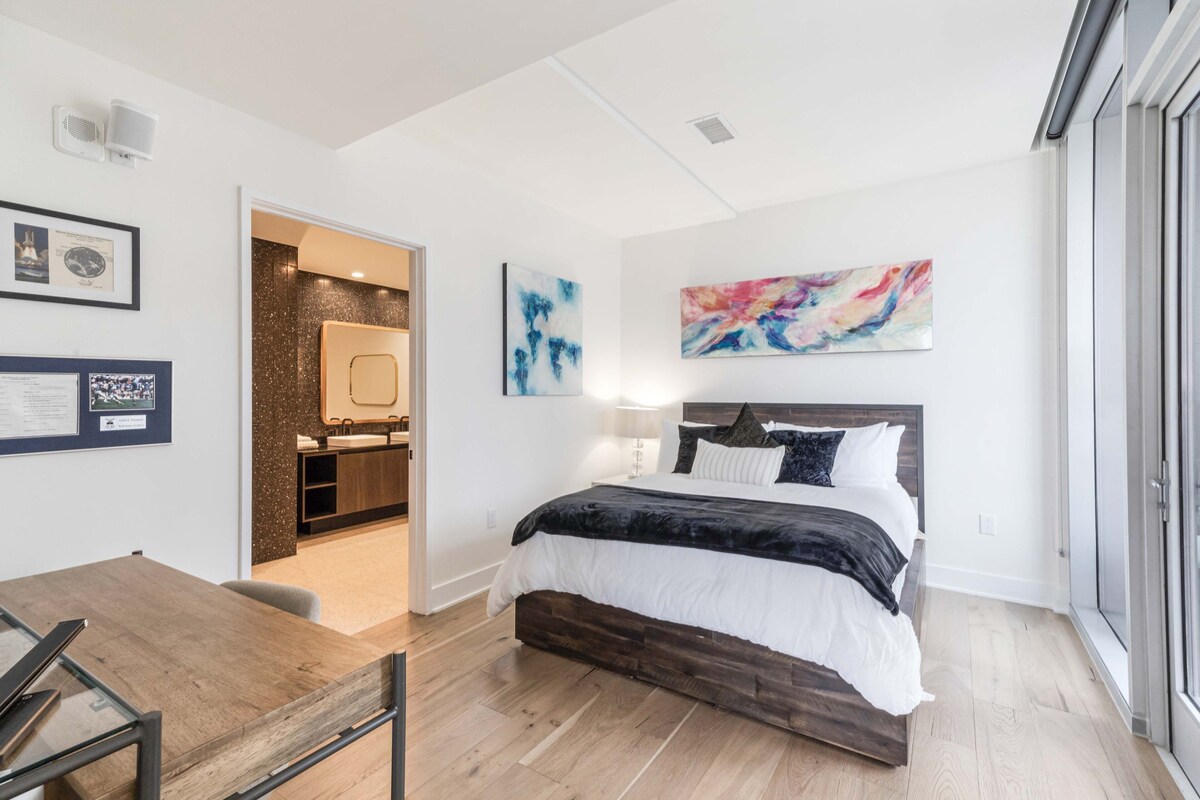Photo 6 of Rainey St, Bachelorette Penthouse, Pool +Views & Walk Everywhere