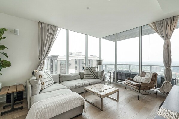 Smart TV, toys, music library, stereo