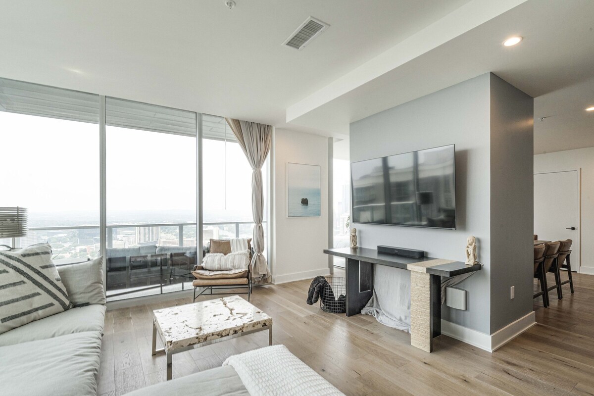 Photo 12 of Rainey St, Bachelorette Penthouse, Pool +Views & Walk Everywhere