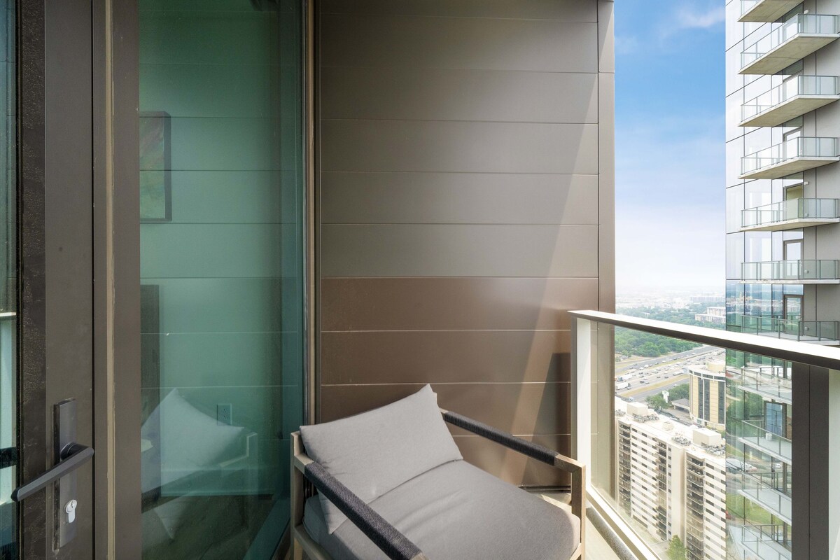Photo 16 of Rainey St, Bachelorette Penthouse, Pool +Views & Walk Everywhere