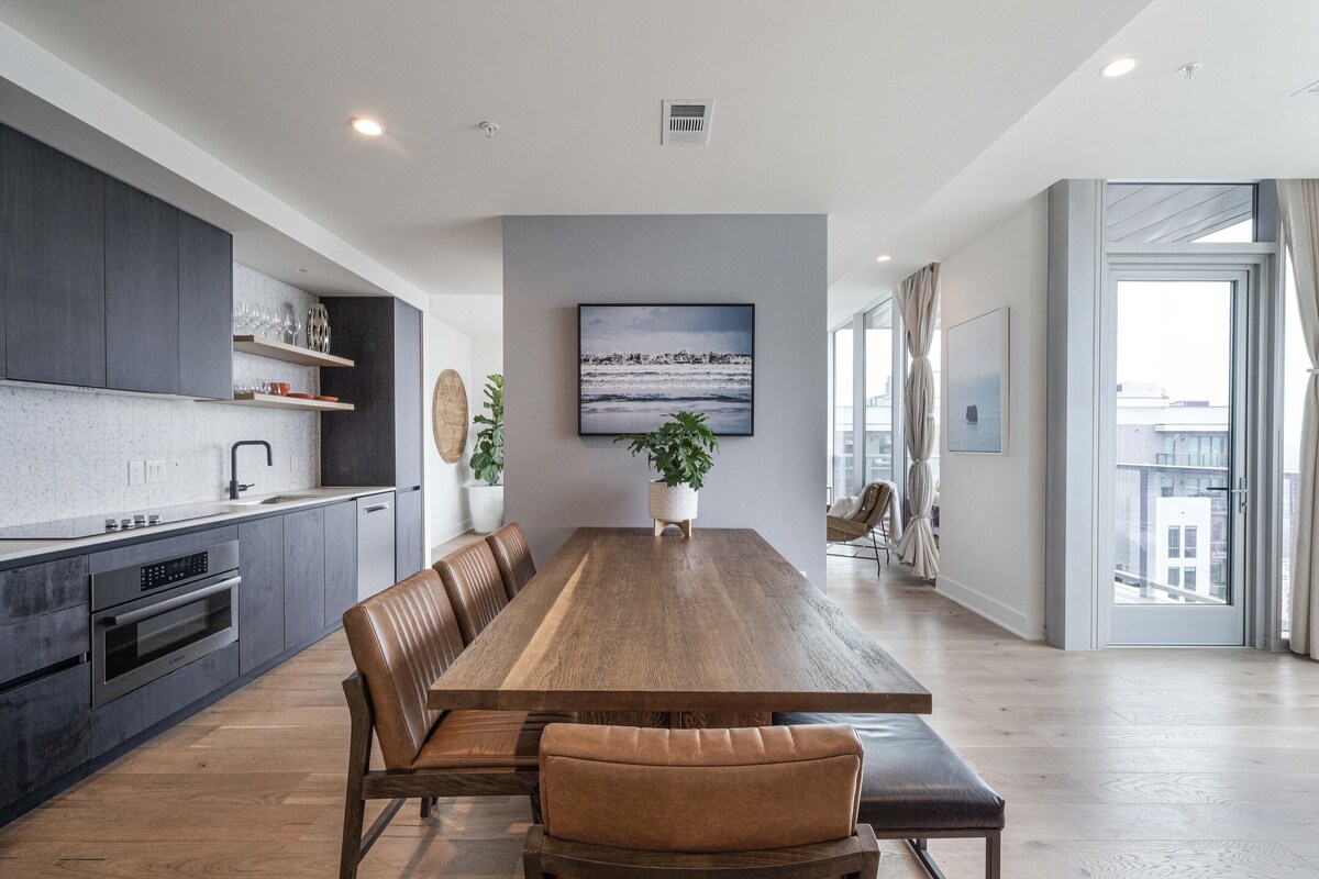 Photo 4 of Rainey St, Bachelorette Penthouse, Pool +Views & Walk Everywhere