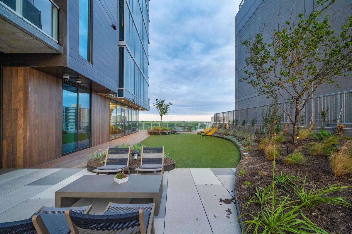 Photo 42 of Rainey St, Bachelorette Penthouse, Pool +Views & Walk Everywhere