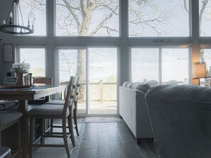 Interior - The Little Red Barn w/ Spectacular Views & Less than 1 mile - Blue Ridge Parkway (Hillsville)